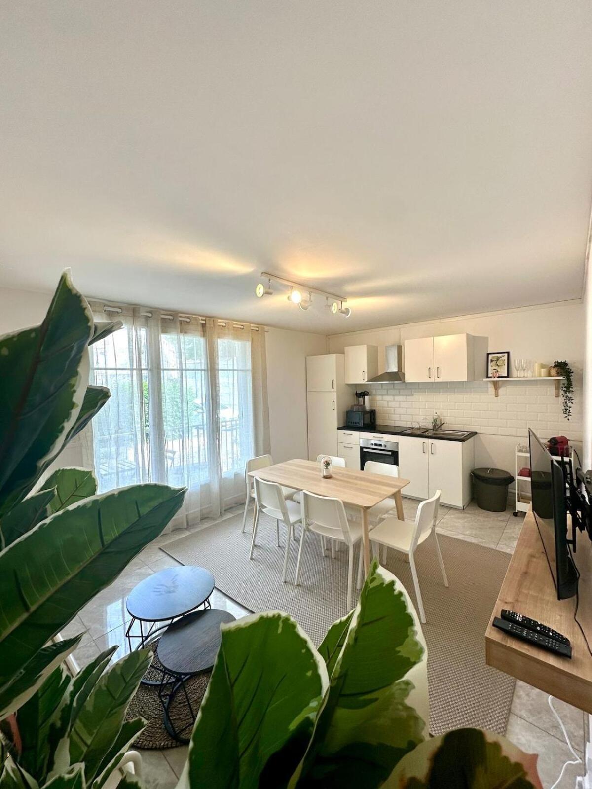 Au Coeur Du Quartier Taittinger Daire Reims Dış mekan fotoğraf