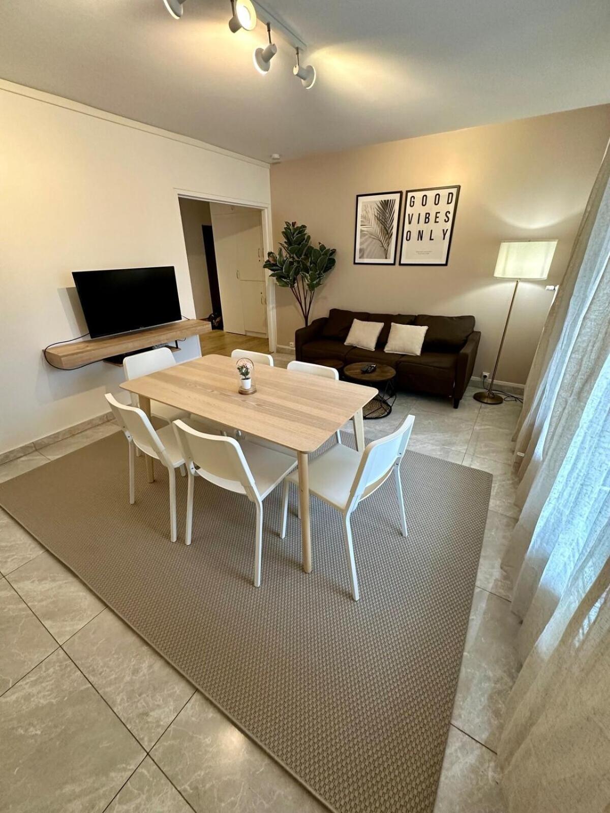 Au Coeur Du Quartier Taittinger Daire Reims Dış mekan fotoğraf